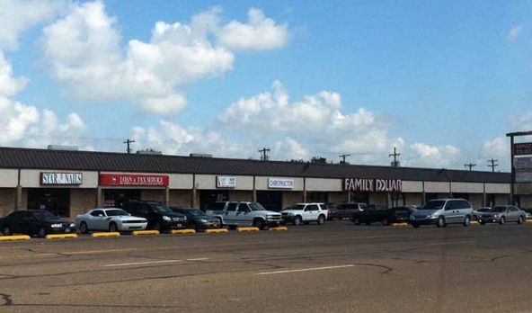 Creekside Plaza: 900 S 77 Sunshine Strip, Harlingen, TX 78550